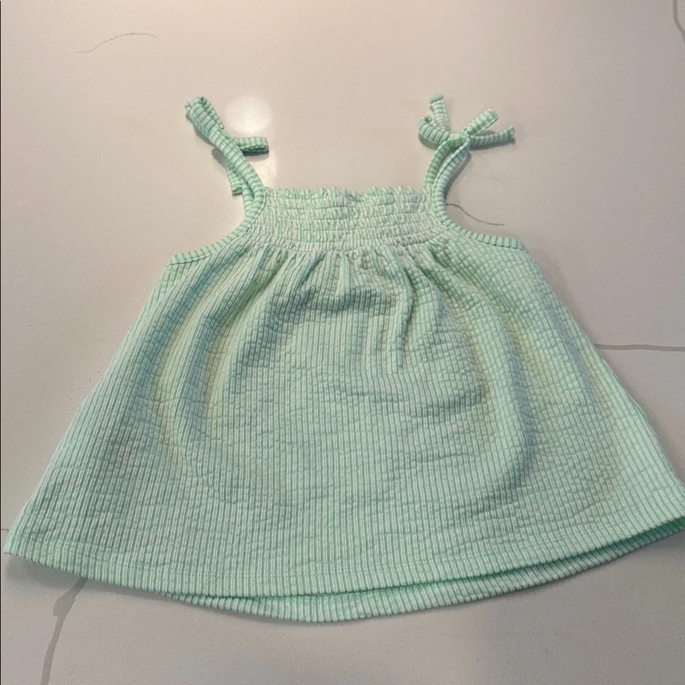 Gap baby seersucker tank top white neon green size 4 💚🤍